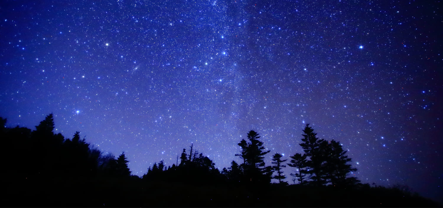 九重連山の星空が疲れた心に安らぎをもたらす。
