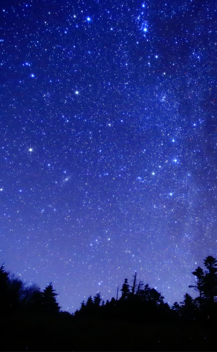 九重連山の星空が疲れた心に安らぎをもたらす。